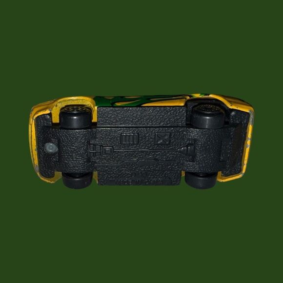 Zee Toys Yellow Green Die Cast 1/64 Scale - Picture 6 of 7